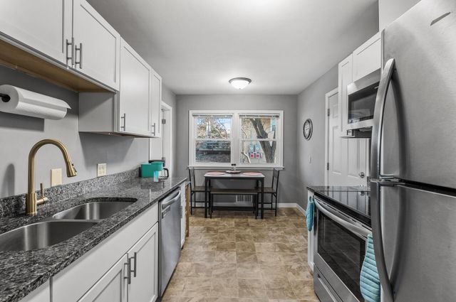 248 Ruth Street N, Saint Paul, MN 55119