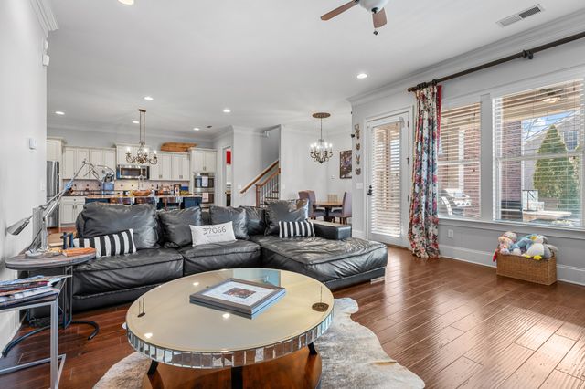 1655 Noah Ln, Gallatin, TN 37066