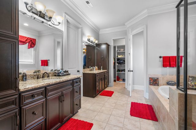 1655 Noah Ln, Gallatin, TN 37066