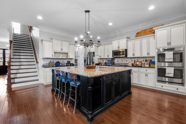 1655 Noah Ln, Gallatin, TN 37066