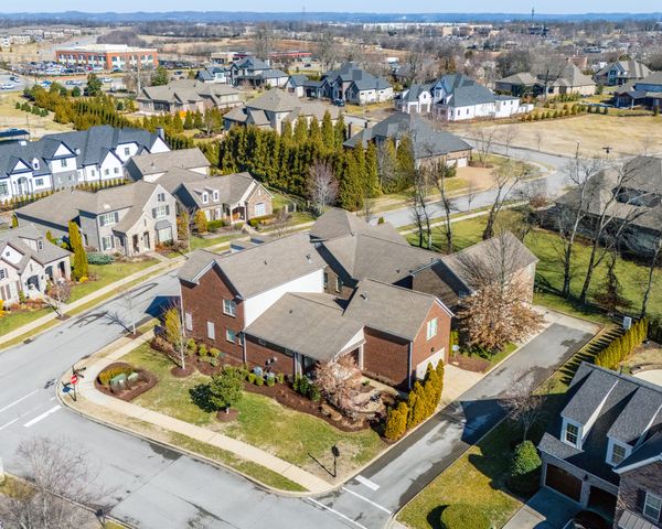 1655 Noah Ln, Gallatin, TN 37066