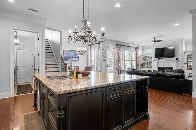 1655 Noah Ln, Gallatin, TN 37066