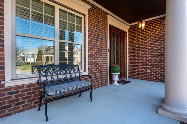 1655 Noah Ln, Gallatin, TN 37066