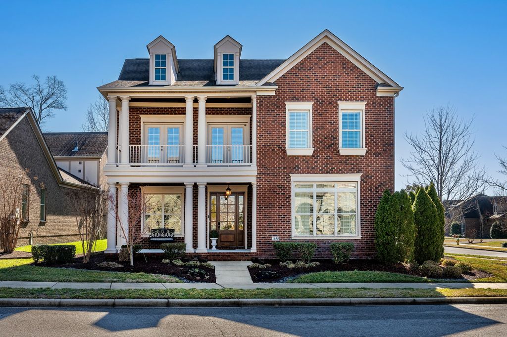 1655 Noah Ln, Gallatin, TN 37066