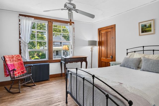 62 School Street, Woods Hole, MA 02543