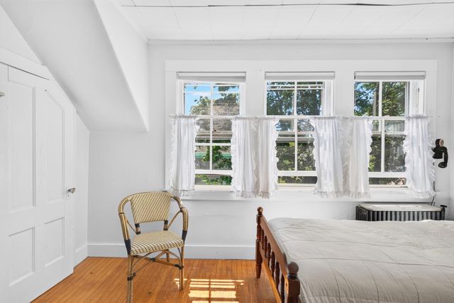 62 School Street, Woods Hole, MA 02543