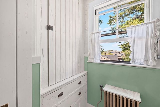 62 School Street, Woods Hole, MA 02543