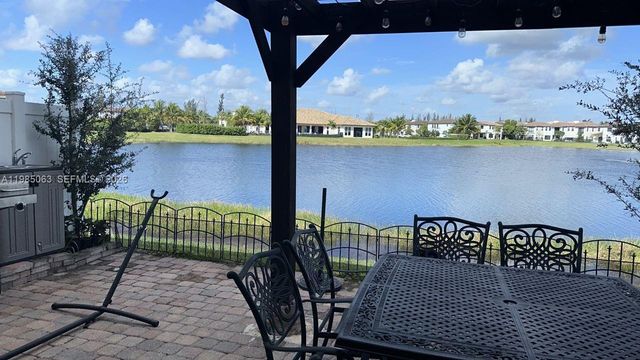 3397 W 94th Ter, Hialeah, FL 33018