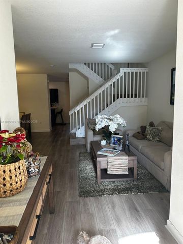 3397 W 94th Ter, Hialeah, FL 33018