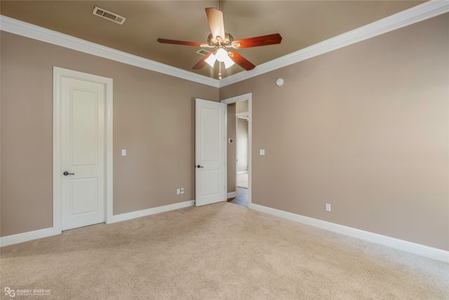 5814 Caspiana Lane, Bossier City, LA 71112