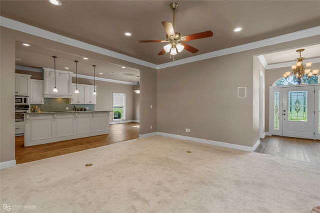 5814 Caspiana Lane, Bossier City, LA 71112