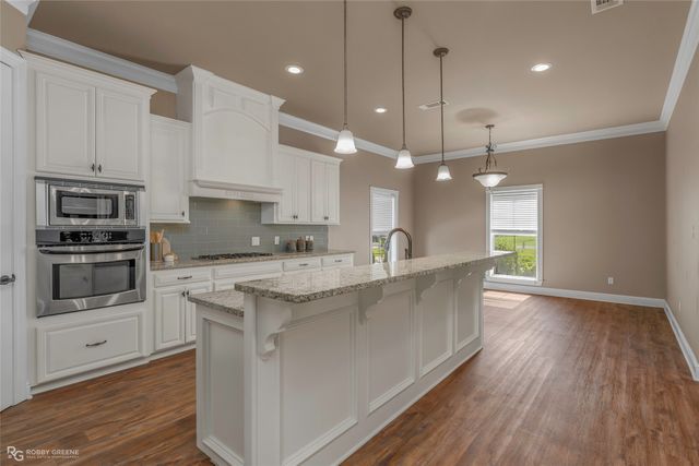5814 Caspiana Lane, Bossier City, LA 71112