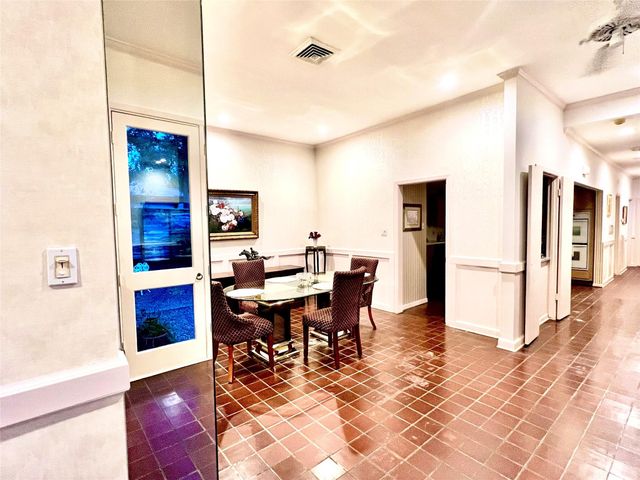 5610 Woodway Drive, Houston, TX 77056
