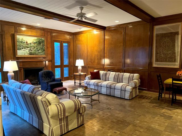 5610 Woodway Drive, Houston, TX 77056