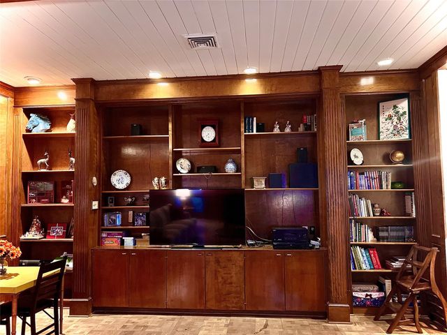 5610 Woodway Drive, Houston, TX 77056
