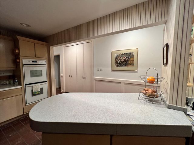 5610 Woodway Drive, Houston, TX 77056
