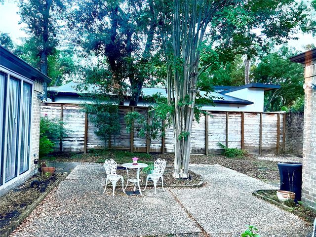 5610 Woodway Drive, Houston, TX 77056