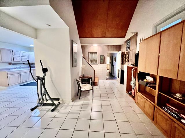 5610 Woodway Drive, Houston, TX 77056