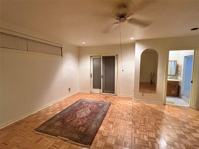 5610 Woodway Drive, Houston, TX 77056
