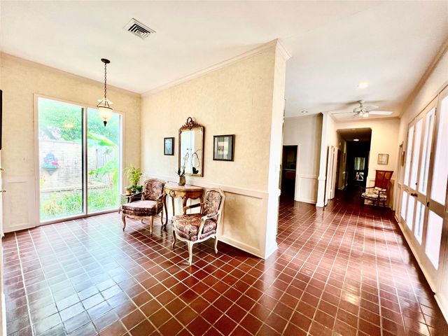 5610 Woodway Drive, Houston, TX 77056