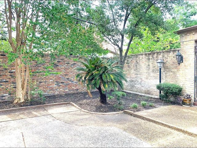 5610 Woodway Drive, Houston, TX 77056