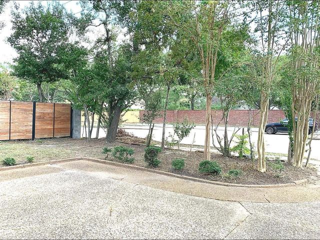 5610 Woodway Drive, Houston, TX 77056