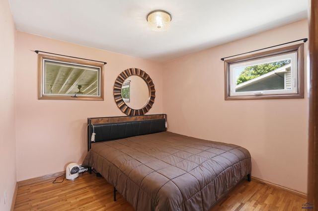 4719 WINDSOR DR, Rapid City, SD 57702