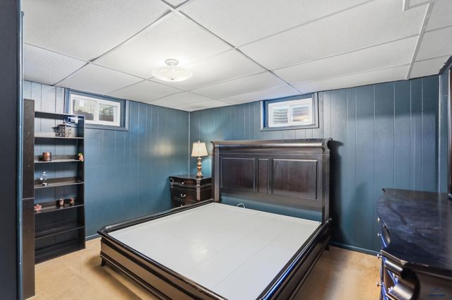 4719 WINDSOR DR, Rapid City, SD 57702