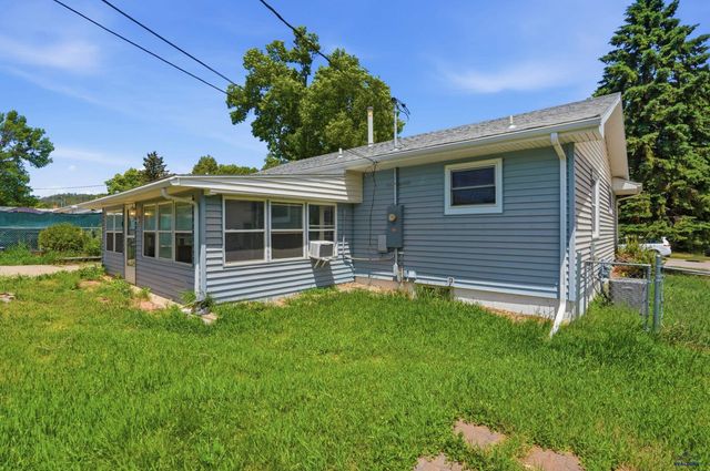 4719 WINDSOR DR, Rapid City, SD 57702