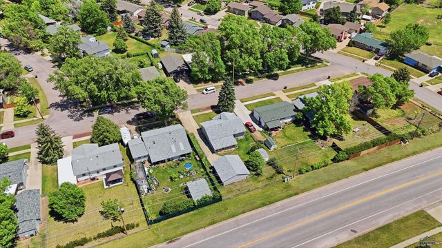 4719 WINDSOR DR, Rapid City, SD 57702