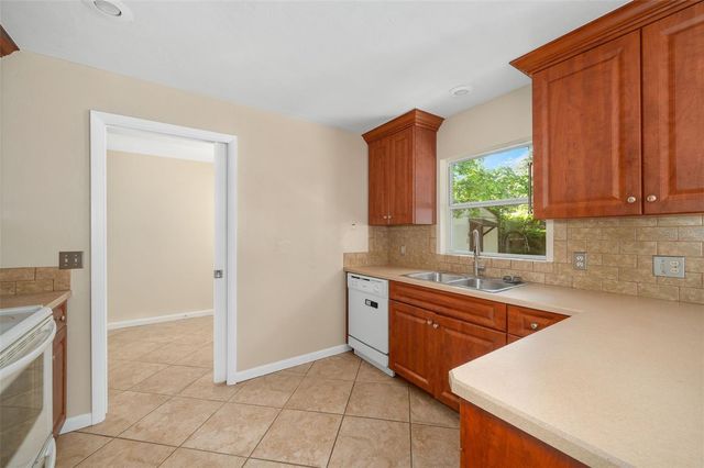 26443 SW 3RD PLACE, Newberry, FL 32669