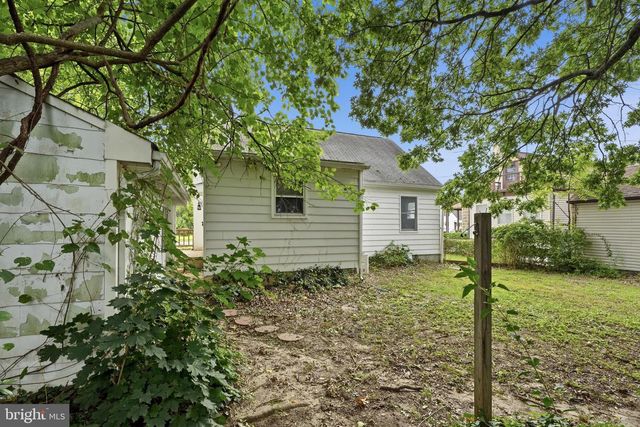125 ASHURST LN, Mount Holly, NJ 08060