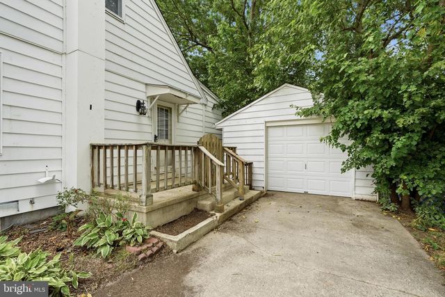 125 ASHURST LN, Mount Holly, NJ 08060