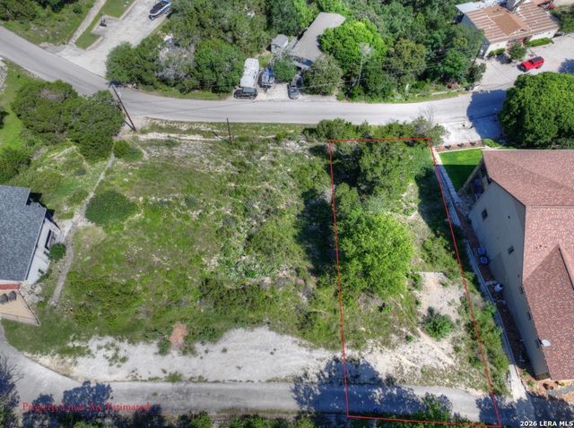 562 Cindy Dr., Canyon Lake, TX 78133