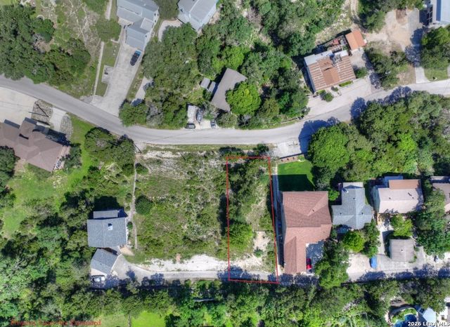 562 Cindy Dr., Canyon Lake, TX 78133