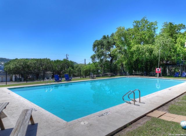 562 Cindy Dr., Canyon Lake, TX 78133