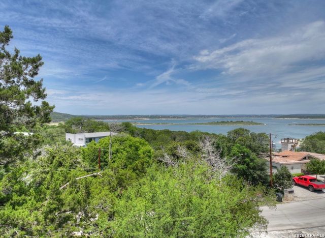 562 Cindy Dr., Canyon Lake, TX 78133