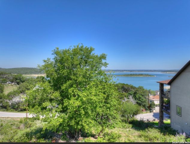 562 Cindy Dr., Canyon Lake, TX 78133