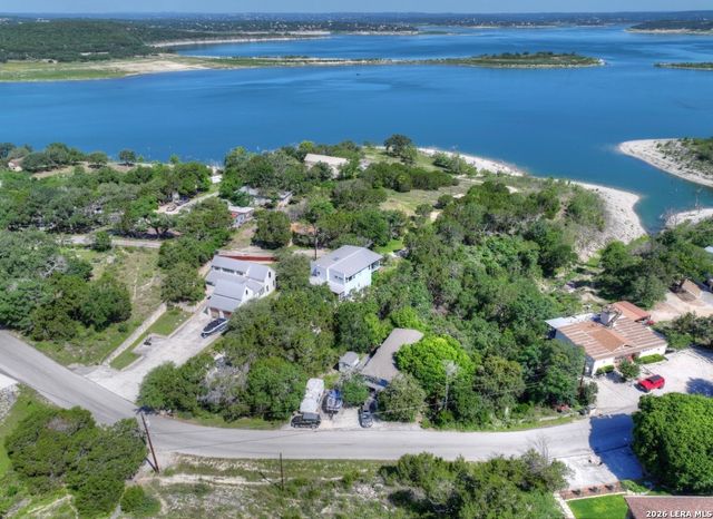 562 Cindy Dr., Canyon Lake, TX 78133