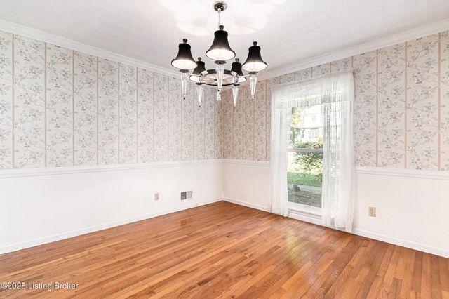 2316 Stannye Dr, Louisville, KY 40222