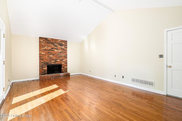 2316 Stannye Dr, Louisville, KY 40222