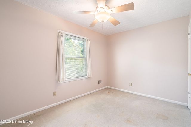 2316 Stannye Dr, Louisville, KY 40222