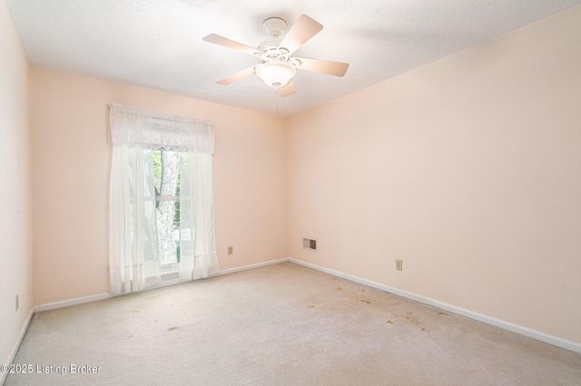 2316 Stannye Dr, Louisville, KY 40222