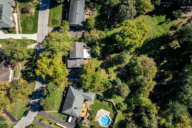 2316 Stannye Dr, Louisville, KY 40222