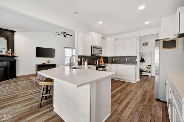 1770 Harris Hawk Court, Brownsburg, IN 46112