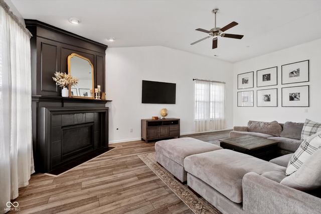 1770 Harris Hawk Court, Brownsburg, IN 46112