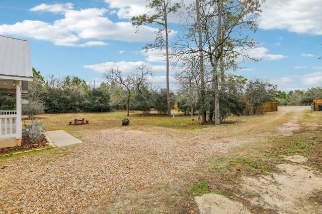 198 W Kelley RD, Bastrop, TX 78602