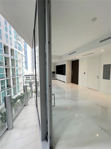 300 biscayne blvd way 806E, Miami, FL 33131