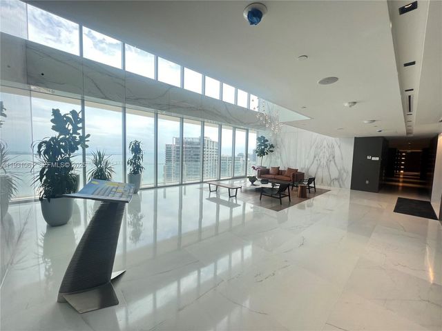 300 biscayne blvd way 806E, Miami, FL 33131