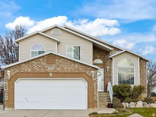 3832 W 5625 S, Roy, UT 84067